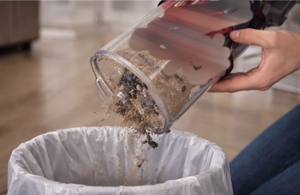 Comparing vacuum types: canister, stick, robot, bagless